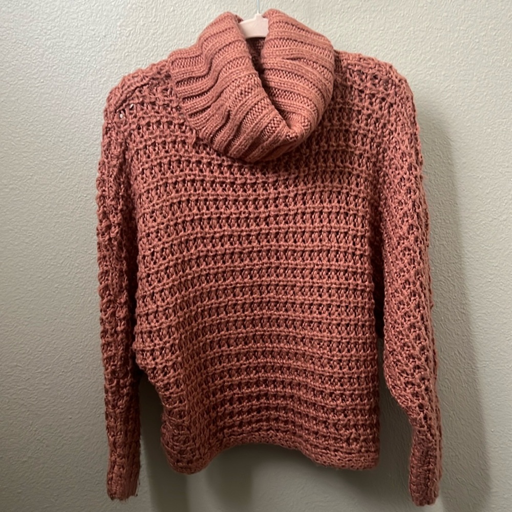 Cozy Knit Women's Sweater- pink